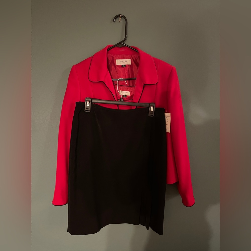Stresa ASL red and black 3 piece set - size 10. Skirt NWT